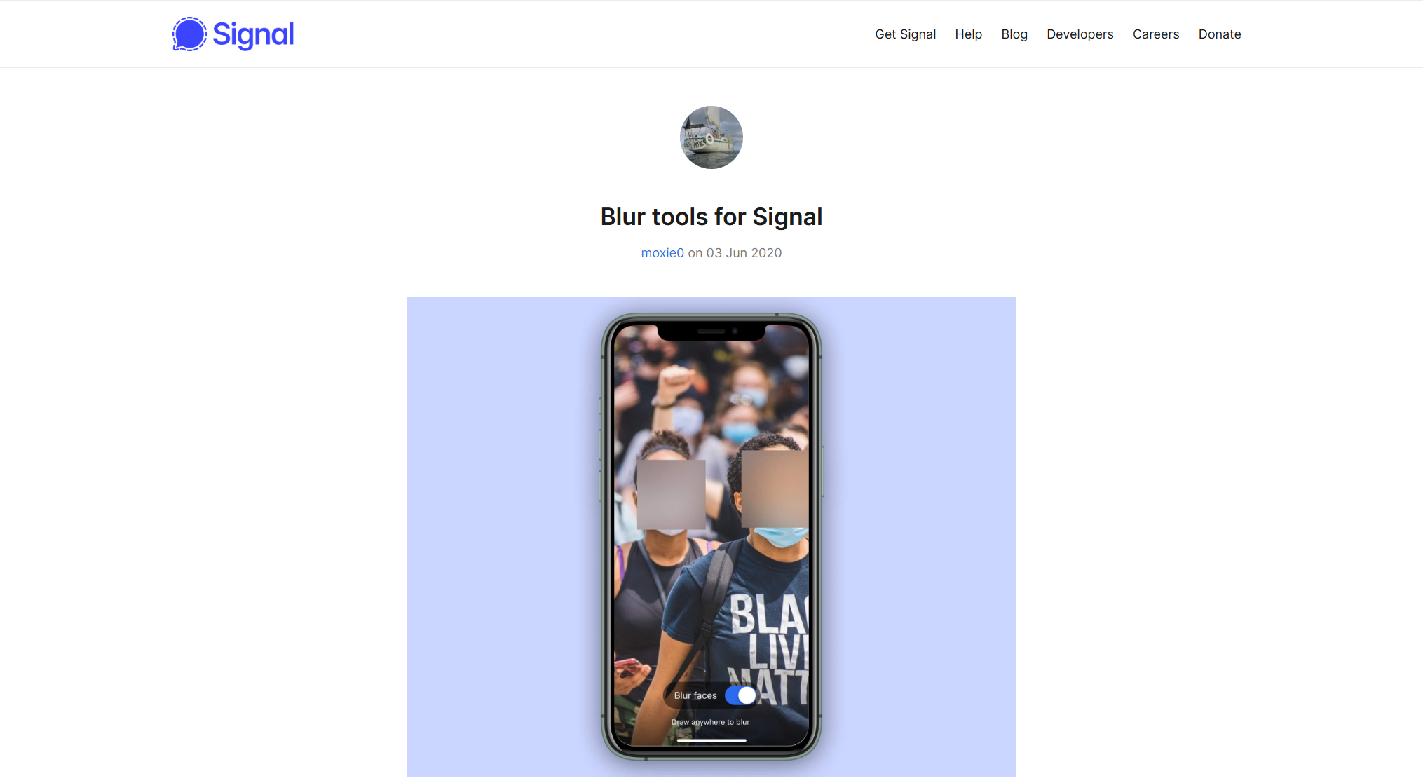 Capture de l'interface de Signal, application pour flouter des visages dans des messages et photos